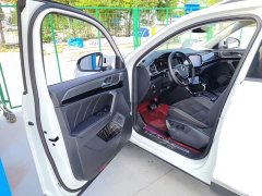 Volkswagen Taos 380TSI AWD Luxury Smart Connect Pro - ფოტო 16