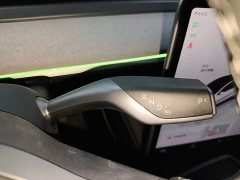 Tesla Model Y Rear-Wheel Drive - ფოტო 14