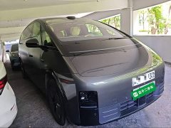 Li Auto MEGA Home Family Edition - ფოტო 4