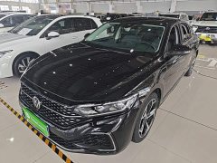 Volkswagen Passat Facelift 330TSI Starry Sky Luxury Edition - ფოტო 1