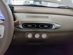 Wuling Hongguang MINIEV Fourth Generation Four-Door Advanced Edition - ფოტო 13