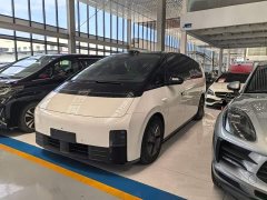 Li Auto Li Xiang MEGA 2024 Ultra - ფოტო 1