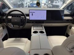 Li Auto Li Xiang MEGA 2024 Ultra - ფოტო 10