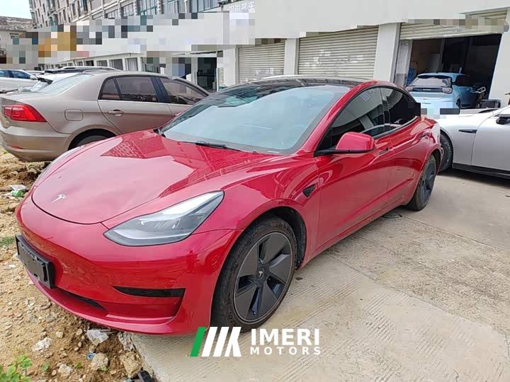 Tesla Model 3 Rear-Wheel Drive