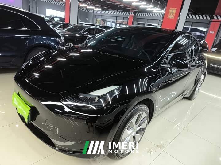 Tesla Model Y Facelift Rear-Wheel Drive