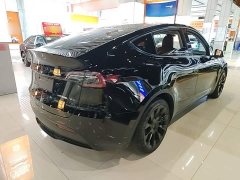 Tesla Model Y Standard Range RWD - ფოტო 7