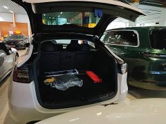 Tesla Model Y Standard Range RWD - ფოტო 19