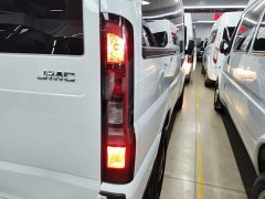 Jianglin Fushun Jiangling Ford 2.0T 6MT Diesel Short Wheelbase Medium-High Roof Commercial Multi-Purpose Passenger Car 5/6-S…