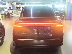 Tesla Model Y Rear-Wheel Drive - ფოტო 6