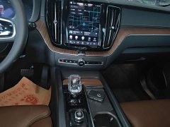 Volvo XC60 B5 AWD Smart Remote Luxury Edition - ფოტო 13