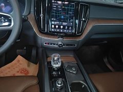 Volvo XC60 B5 AWD Smart Remote Luxury Edition - ფოტო 14