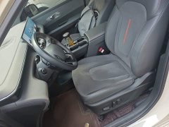 Hyundai EO Yige Two-Wheel Drive TECH 64.2kWh - ფოტო 15