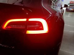 Tesla Model Y Rear-Wheel Drive - ფოტო 8