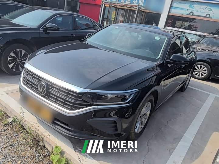Volkswagen Passat Outstanding Edition 280TSI Business Version