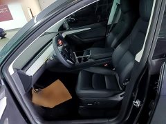 Tesla Model Y Rear-Wheel Drive - ფოტო 15