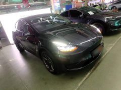 Tesla Model Y Rear-Wheel Drive - ფოტო 4