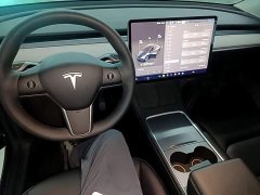 Tesla Model Y Rear-Wheel Drive - ფოტო 10