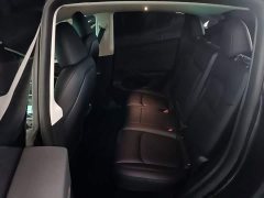 Tesla Model Y Rear-Wheel Drive - ფოტო 17