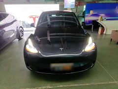 Tesla Model Y Rear-Wheel Drive - ფოტო 3