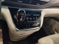 Buick GL8 2023 Land Business Class Comfort Edition - ფოტო 14