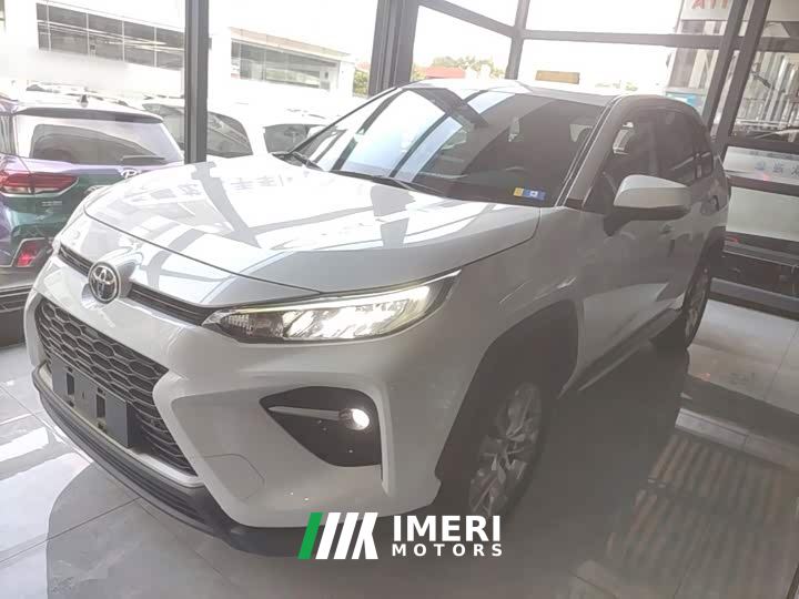 Toyota Vland 2.0L CVT AWD Luxury