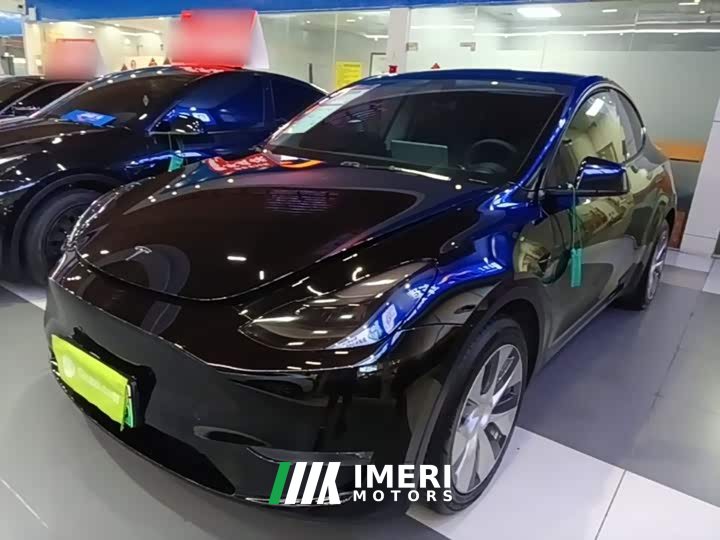 Tesla Model Y Long Range All-Wheel Drive