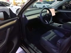 Tesla Model Y Long Range All-Wheel Drive - ფოტო 16