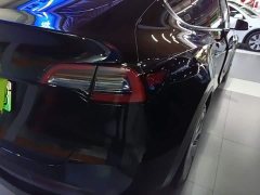 Tesla Model Y Long Range All-Wheel Drive - ფოტო 8