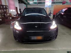 Tesla Model Y Rear-Wheel Drive - ფოტო 3