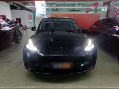 Tesla Model Y Rear-Wheel Drive - ფოტო 3