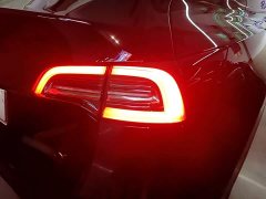 Tesla Model Y Rear-Wheel Drive - ფოტო 8