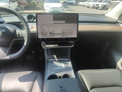 Tesla Model Y Long Range All-Wheel Drive - ფოტო 13