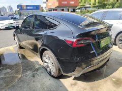 Tesla Model Y Long Range All-Wheel Drive - ფოტო 5