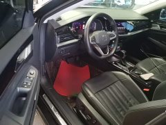 Volkswagen Passat 330TSI Elite - ფოტო 16