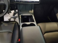 Tesla Model Y Rear-Wheel Drive - ფოტო 14