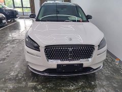 Lincoln Explorer 2022 Facelift 2.0T Two-Wheel Drive Premium Edition - ფოტო 3