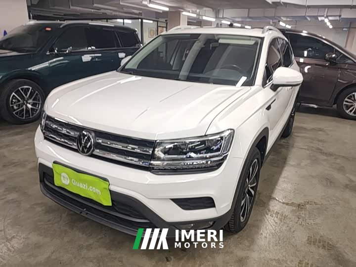 Volkswagen Touareg 280TSI FWD Luxury Plus - ავტომობილი ჩინეთიდან