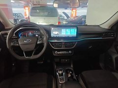Ford Focus Hatchback EcoBoost 180 Automatic Trend - ფოტო 10