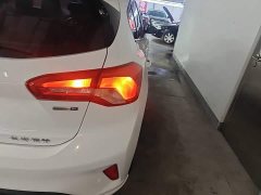 Ford Focus Hatchback EcoBoost 180 Automatic Trend - ფოტო 8