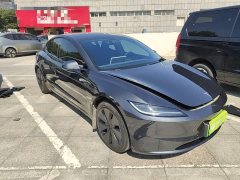 Tesla Model 3 2023 Long Range All-Wheel Drive - ფოტო 4
