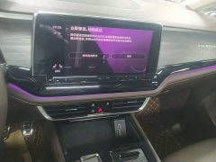 Volkswagen Viloran 380TSI Prestige - ფოტო 13