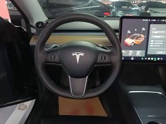 Tesla Model Y Standard Range RWD - ფოტო 11