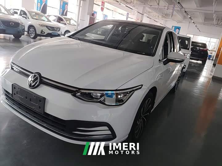 Volkswagen Golf Facelift 200TSI DSG Pro - ავტომობილი ჩინეთიდან