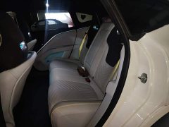 Avatr 11 2022 Long Range Dual Motor Luxury 5-Seater - ფოტო 15