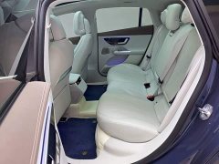Mercedes-Benz EQE 350 Luxury - ფოტო 17