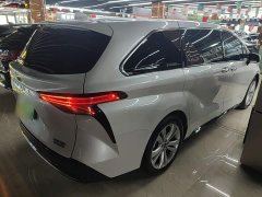 Toyota Sienna 2.5L Hybrid Premium Edition - ფოტო 7
