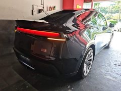 Tesla Model Y Long Range All-Wheel Drive Launch Edition - ფოტო 7