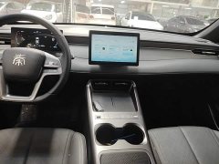 BYD Qin PLUS 2025 DM-i Smart Drive 128KM Entry-Level - ფოტო 13