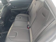 Hyundai Elantra 1.5L CVT Luxury - ფოტო 17