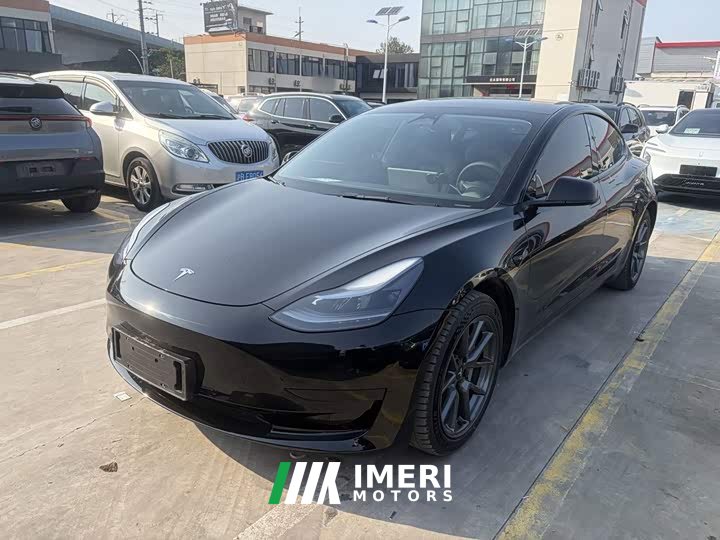 Tesla Model 3 Rear-Wheel Drive